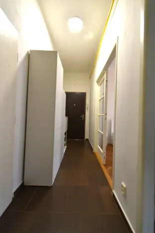 Pronájem bytu 2+kk, Praha - Holešovice, Veletržní, 44 m2