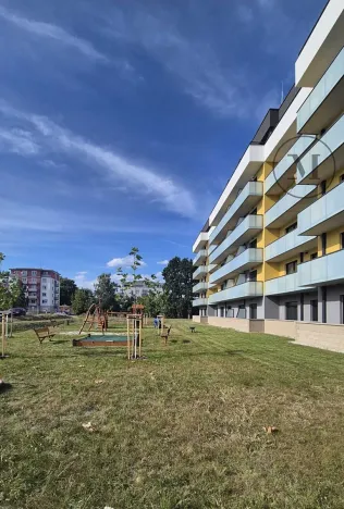 Pronájem bytu 1+kk, České Budějovice, Branišovská, 32 m2