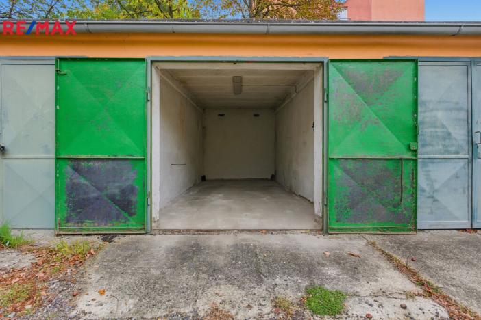 Prodej garáže, Praha, 14 m2