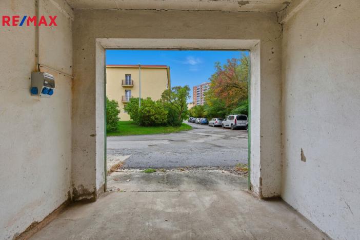 Prodej garáže, Praha, 14 m2