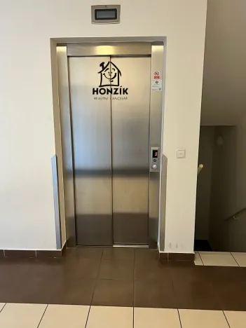 Pronájem bytu 2+kk, Praha - Horní Počernice, Ve žlíbku, 50 m2