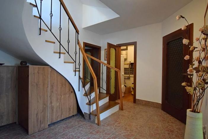 Pronájem rodinného domu, Praha - Stodůlky, Pod viaduktem, 380 m2