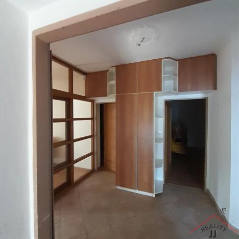 Prodej rodinného domu, Praha - Kyje, Branská, 402 m2