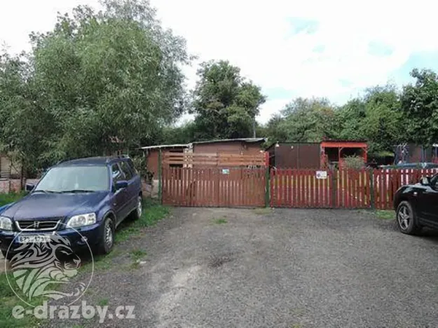 Dražba pozemku, Bitozeves, 834 m2