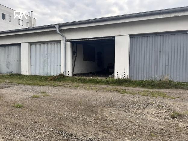 Prodej garáže, Hradec Králové, U Mostku, 19 m2