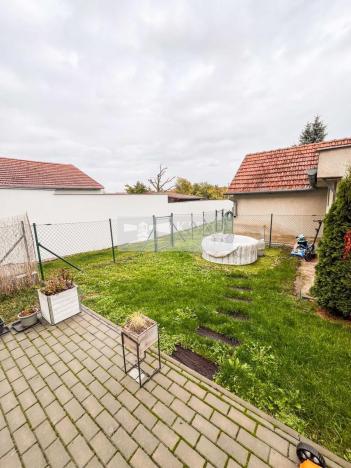 Pronájem bytu 3+kk, Šaratice, Náves, 45 m2