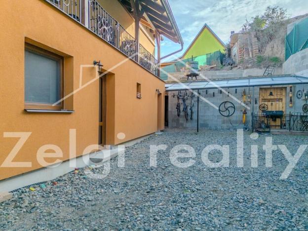 Prodej apartmánu, Lednice, 200 m2