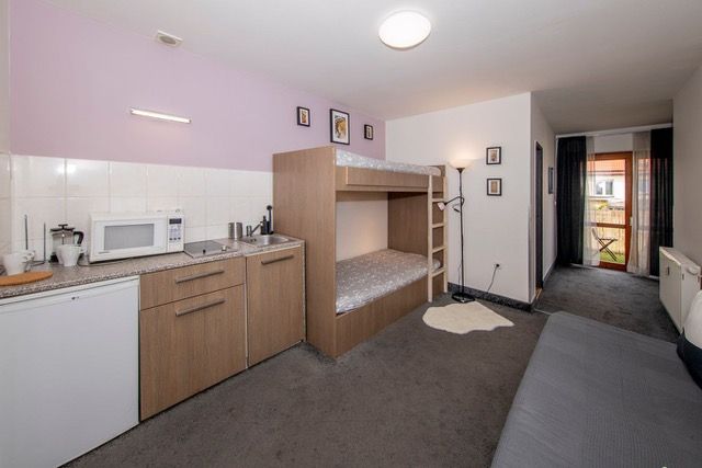 Pronájem bytu 2+kk, Praha - Smíchov, U Santošky, 50 m2