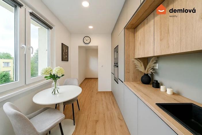 Prodej bytu 2+1, Karviná, V Aleji, 55 m2