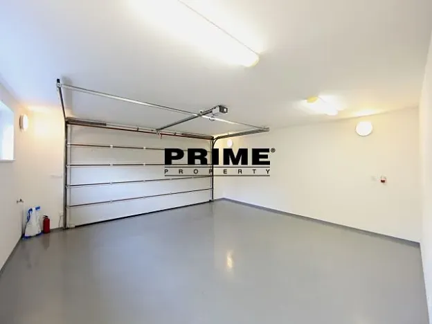 Pronájem rodinného domu, Praha - Řepy, U Lesoparku, 408 m2