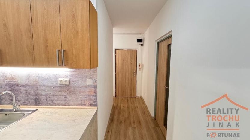 Pronájem bytu 1+1, Jičín, Na jihu, 35 m2