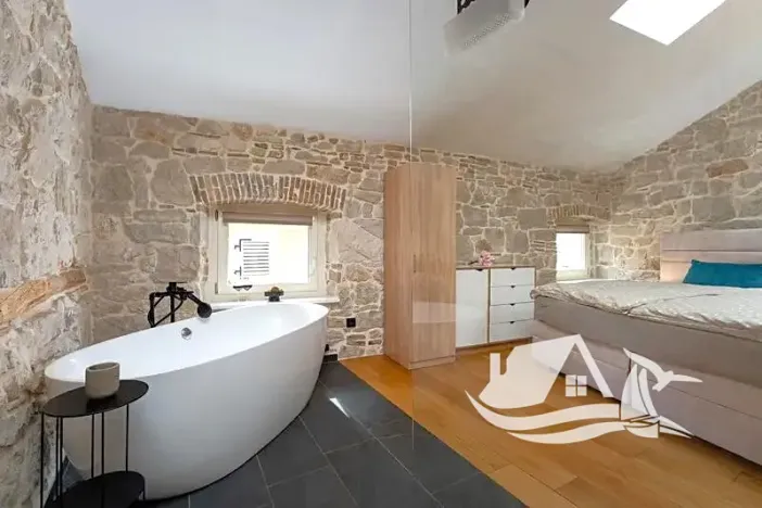 Prodej vícegeneračního domu, Vrsar, Chorvatsko, 126 m2