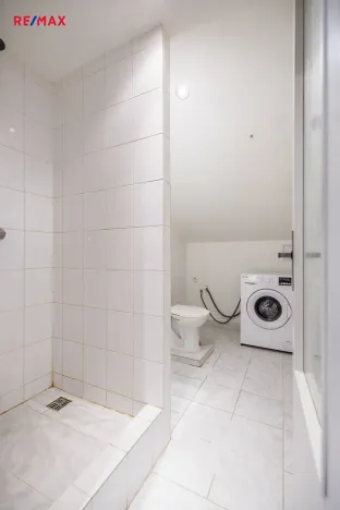 Pronájem rodinného domu, Nový Malín, 205 m2