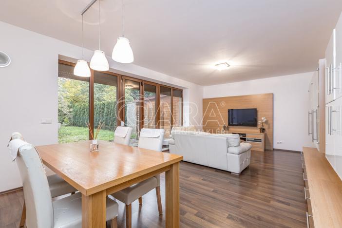 Prodej rodinného domu, Zbuzany, Lomená, 162 m2