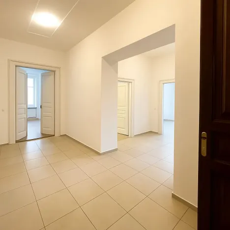 Pronájem bytu 3+1, Praha, 145 m2