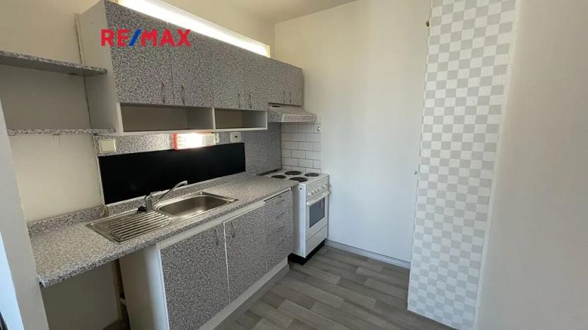 Pronájem bytu 1+kk, Kladno, Vít. Nezvala, 33 m2