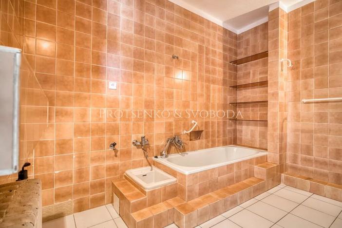 Prodej vily, Křižanov, Benešovo náměstí, 530 m2