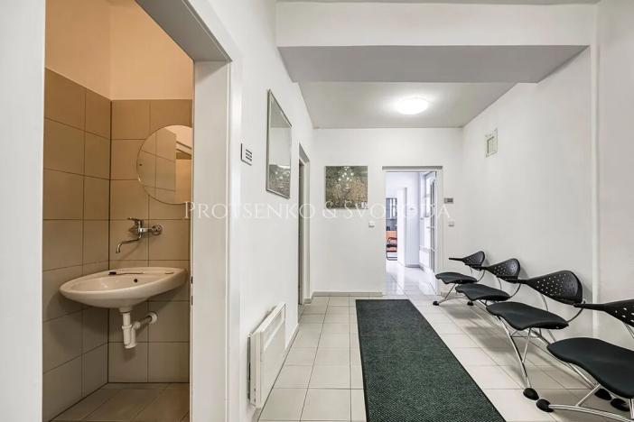 Prodej vily, Křižanov, Benešovo náměstí, 530 m2
