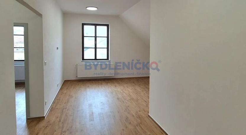 Pronájem bytu 2+kk, České Budějovice, nám. Přemysla Otakara II., 64 m2