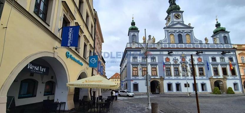 Pronájem bytu 2+kk, České Budějovice, nám. Přemysla Otakara II., 64 m2