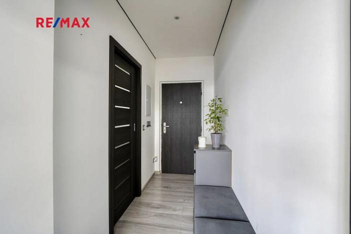 Prodej bytu 1+1, Chodová Planá, 35 m2