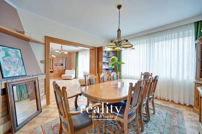 Prodej rodinného domu, Hodonice, U Pošty, 480 m2