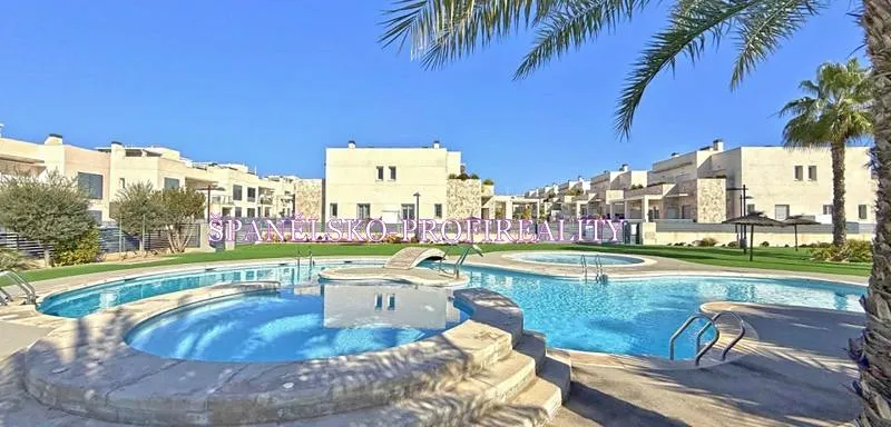 Prodej vily, Torrevieja, Španělsko, 100 m2