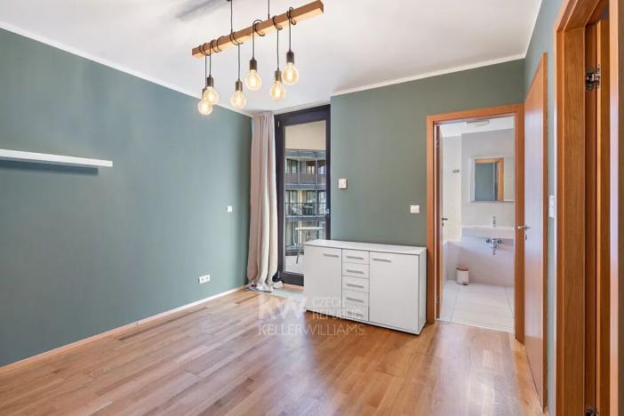 Pronájem bytu 2+kk, Praha - Žižkov, Pitterova, 77 m2