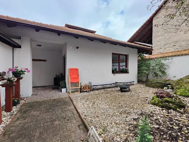 Pronájem rodinného domu, Opolany, 155 m2