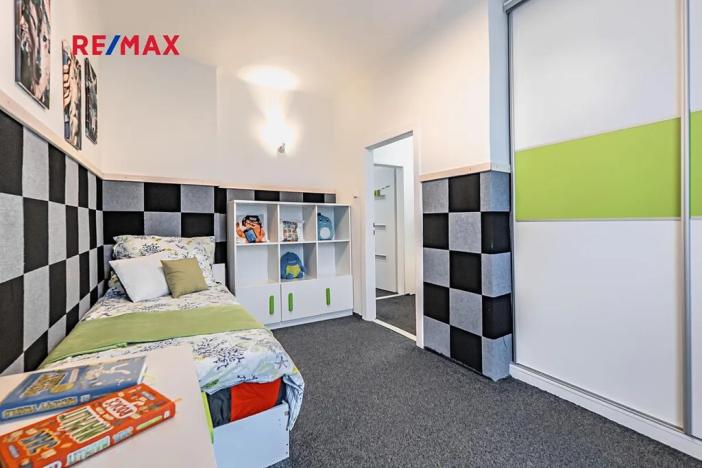 Prodej činžovního domu, České Velenice, Komenského, 247 m2