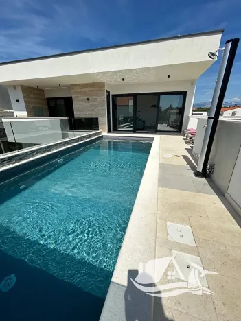 Prodej vily, Vrsi, Chorvatsko, 210 m2