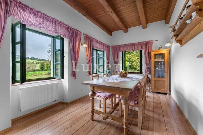 Prodej komerční nemovitosti, Stříbrná Skalice, 1700 m2