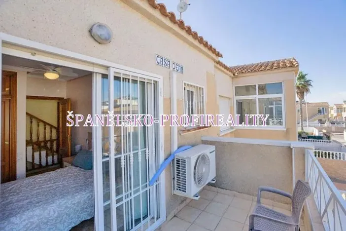 Prodej bytu 3+1, Torrevieja, Španělsko, 75 m2