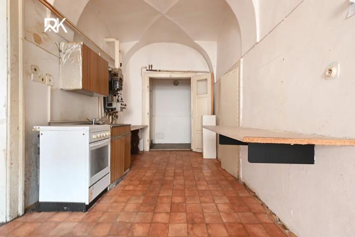 Prodej obchodního prostoru, Kolín, Pražská, 600 m2