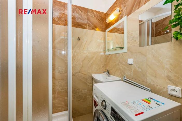 Prodej bytu 3+1, Praha - Modřany, U zastávky, 57 m2