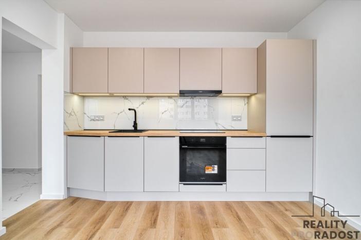 Prodej bytu 2+kk, Ostrava - Poruba, Vietnamská, 41 m2