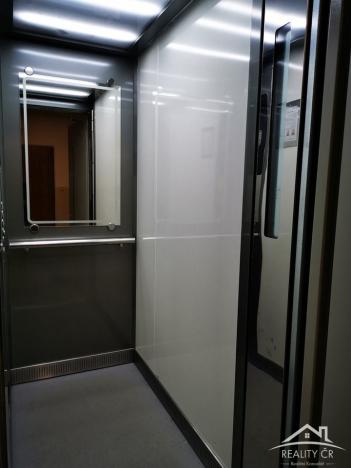 Pronájem bytu 3+1, Jihlava, Na Kopci, 76 m2