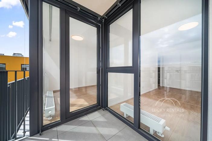 Pronájem bytu 1+kk, Praha - Chodov, Líbalova, 27 m2