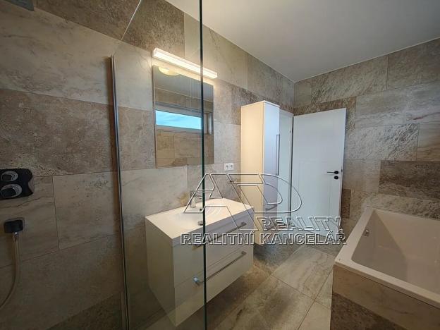 Pronájem rodinného domu, Roudné, 150 m2