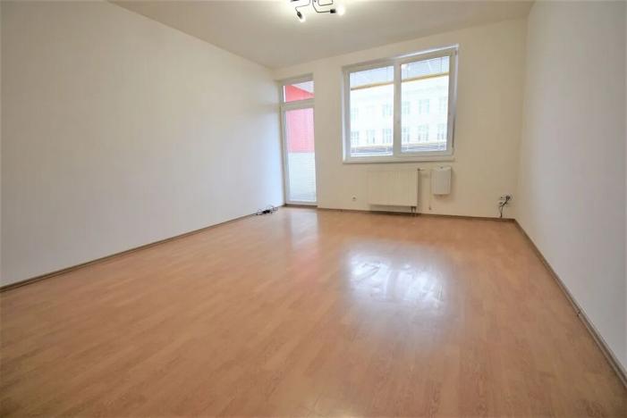 Pronájem bytu 2+kk, Praha - Vysočany, Poděbradská, 65 m2