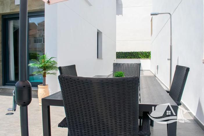 Prodej vily, Torrevieja, Španělsko, 95 m2