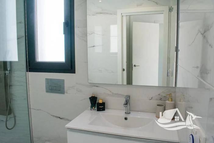 Prodej vily, Torrevieja, Španělsko, 95 m2
