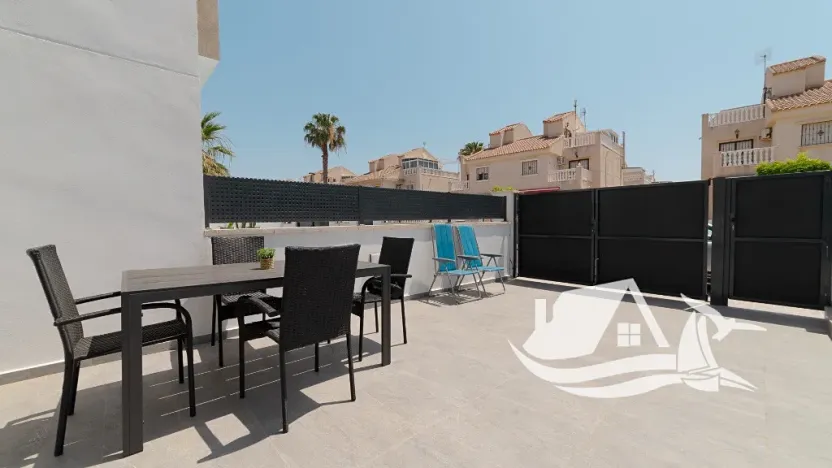 Prodej vily, Torrevieja, Španělsko, 95 m2