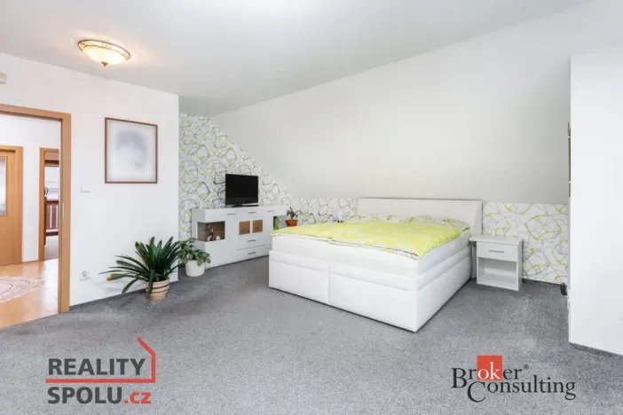 Prodej rodinného domu, Hradec Králové - Roudnička, Horní, 210 m2