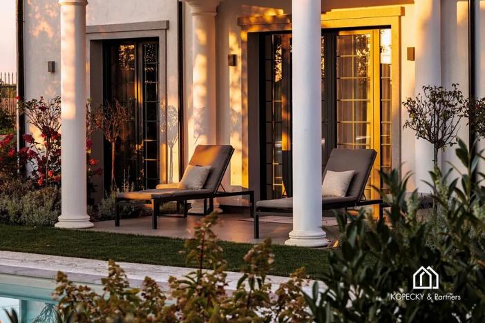 Prodej rodinného domu, Přezletice, Čakovická, 405 m2