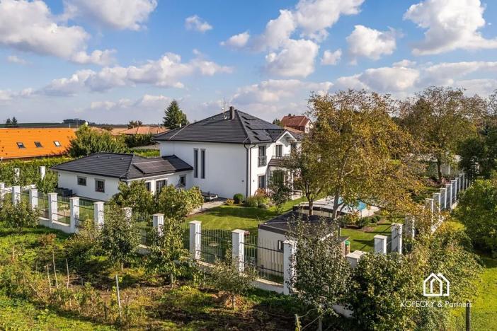 Prodej rodinného domu, Přezletice, Čakovická, 405 m2