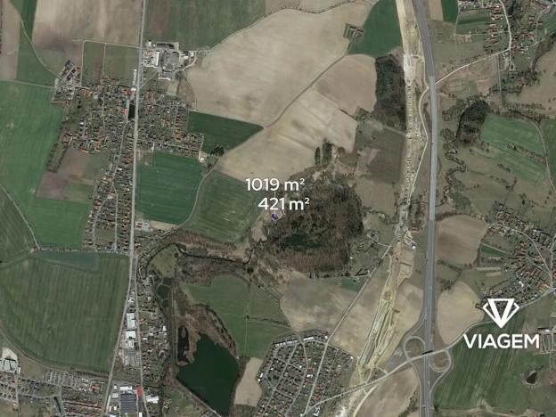 Prodej podílu pole, Zvěrotice, 360 m2