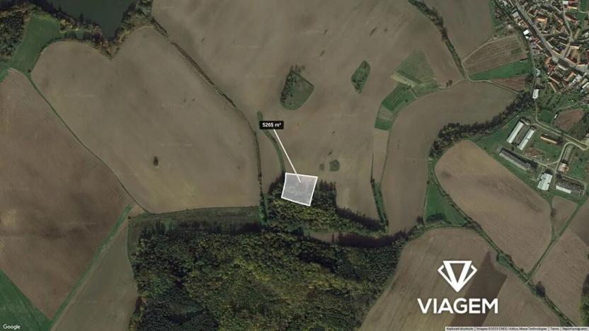 Prodej podílu pole, Hostim, 585 m2