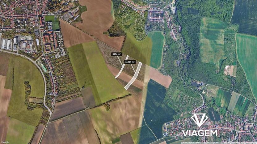 Prodej podílu pole, Brno, 2413 m2