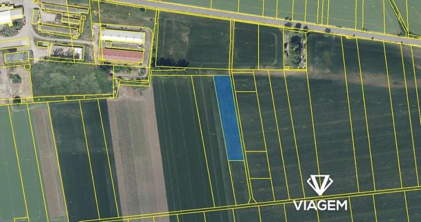 Prodej podílu pole, Křesín, 433 m2